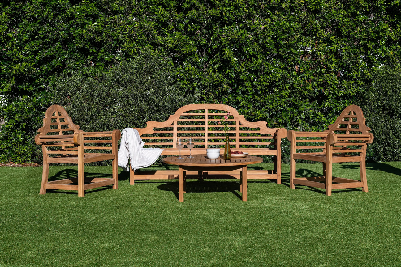 Top Furniture Choices to Elevate Your Expansive Lawn