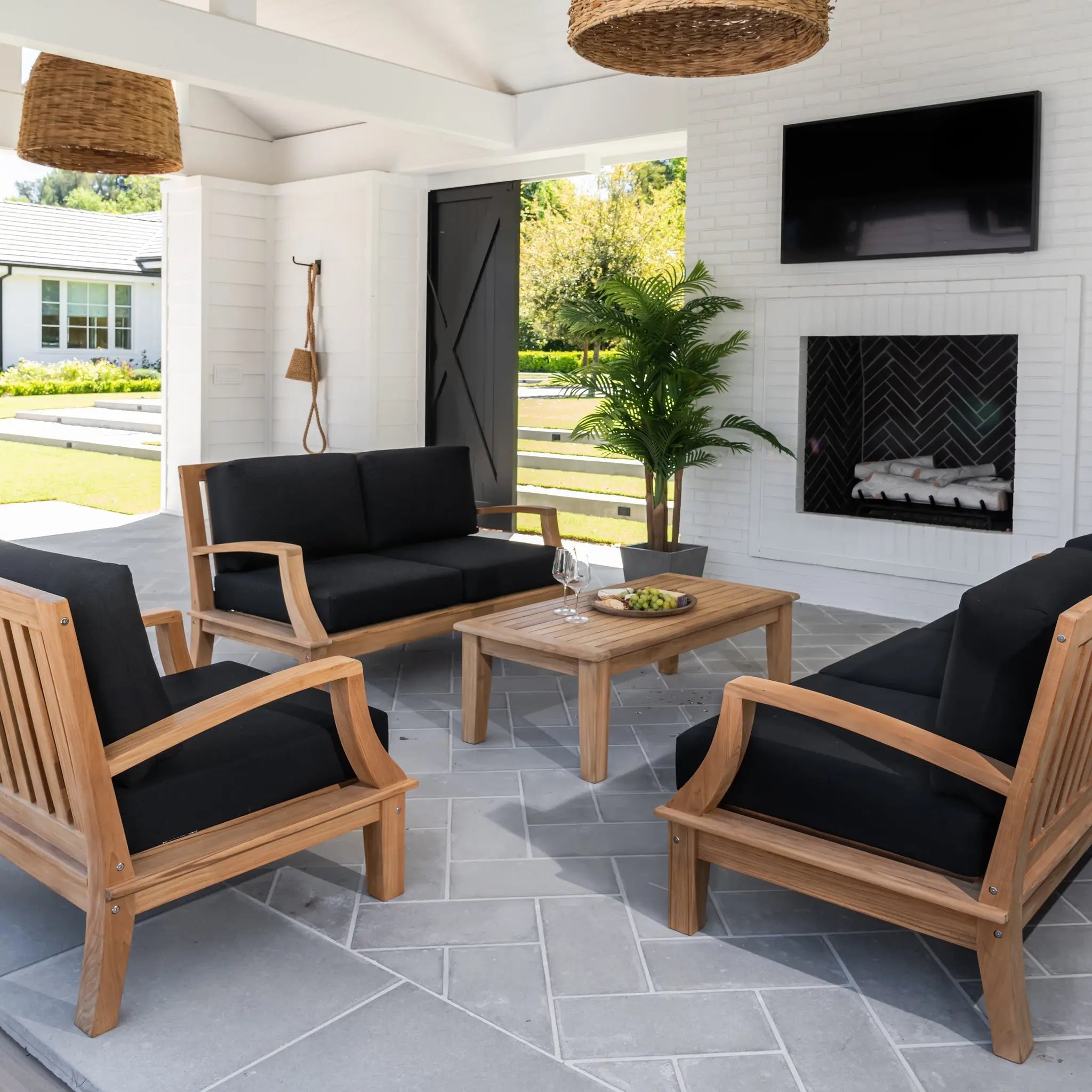 OUTDOOR GARDEN FURNITURE