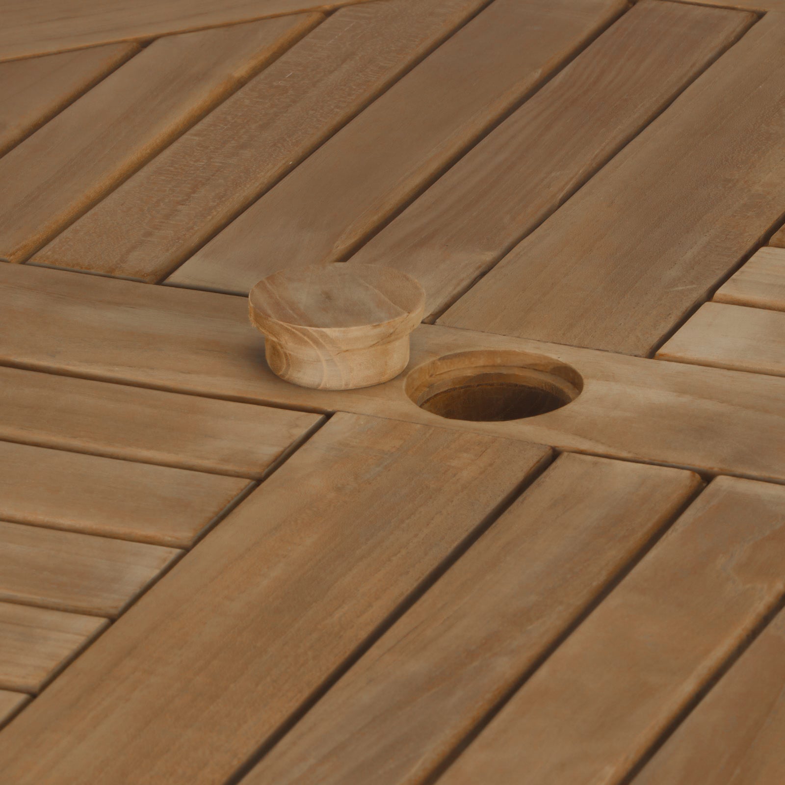 Round Teak Pedestal Dining Table 35"